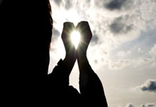 战术灵活多变的教练组织球队迅速适应对手节奏